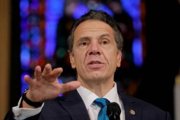 Gobernador de NY pide que Pfizer venda directamente dosis de vacuna anti COVID