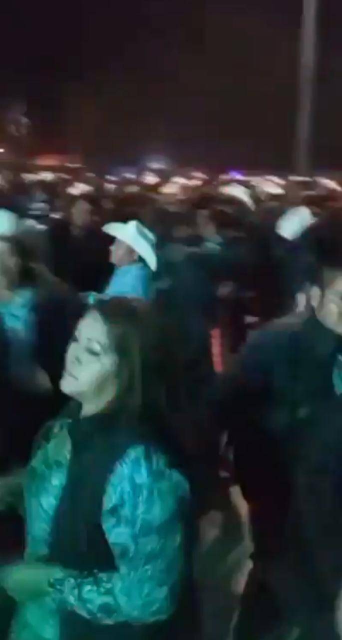 Video: Pese a Covid-19, en Sonora realizan baile masivo