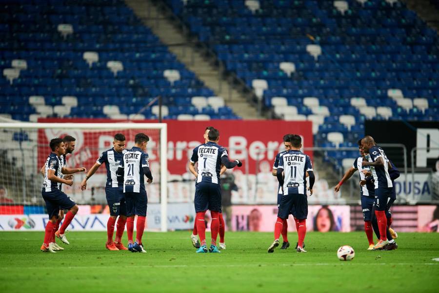 Por brote de COVID-19, Liga MX pospone partidos de los Rayados