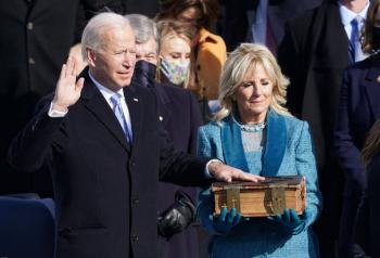 Joe Biden jura como presidente n&uacute;mero 46 de EEUU