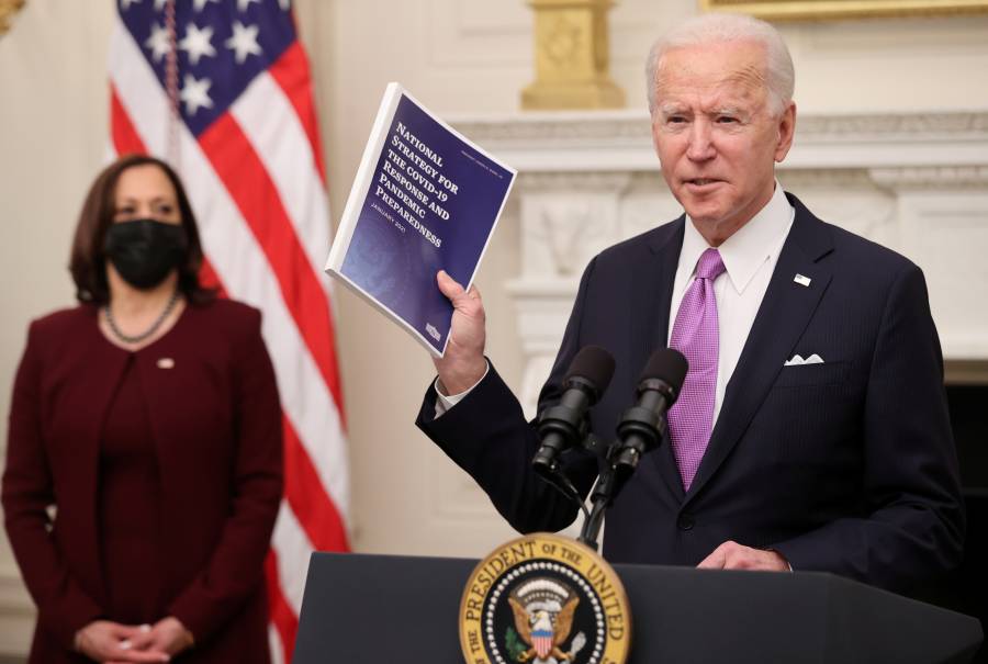 Biden lanza “plan de Guerra” para combatir el Covid