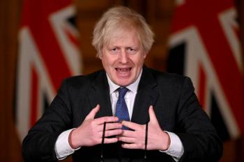 Boris Johnson: hay evidencia que la nueva variante COVID provoca mayor mortalidad