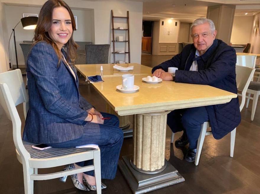 Clara Luz Flores, candidata de Morena a la gubernatura de Nuevo León, se reúne con AMLO