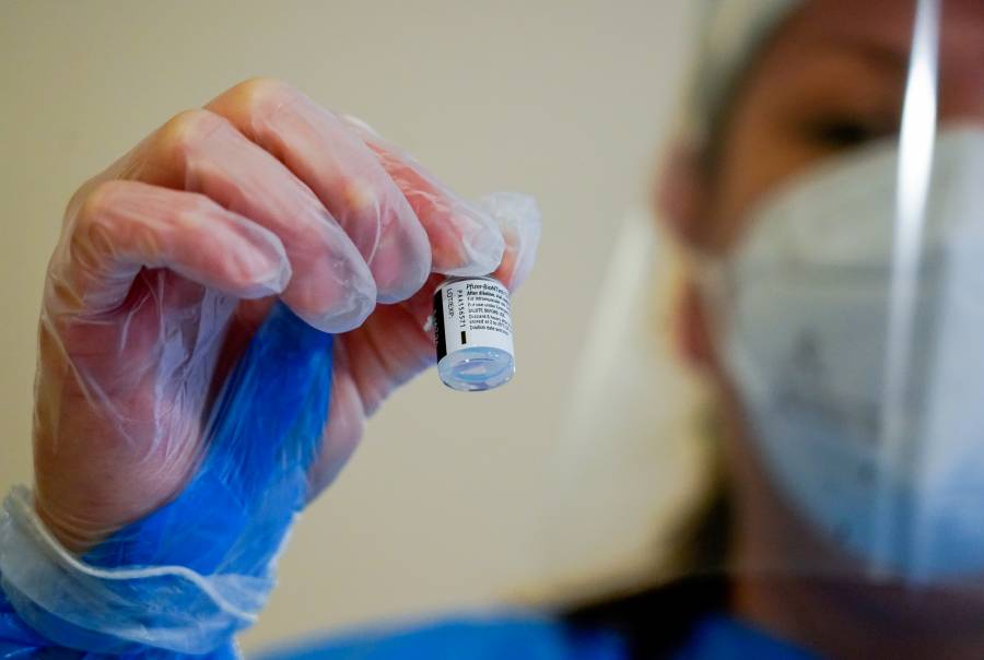 Pfizer alista entrega de vacunas contra COVID-19 a COVAX, iniciativa de la OMS