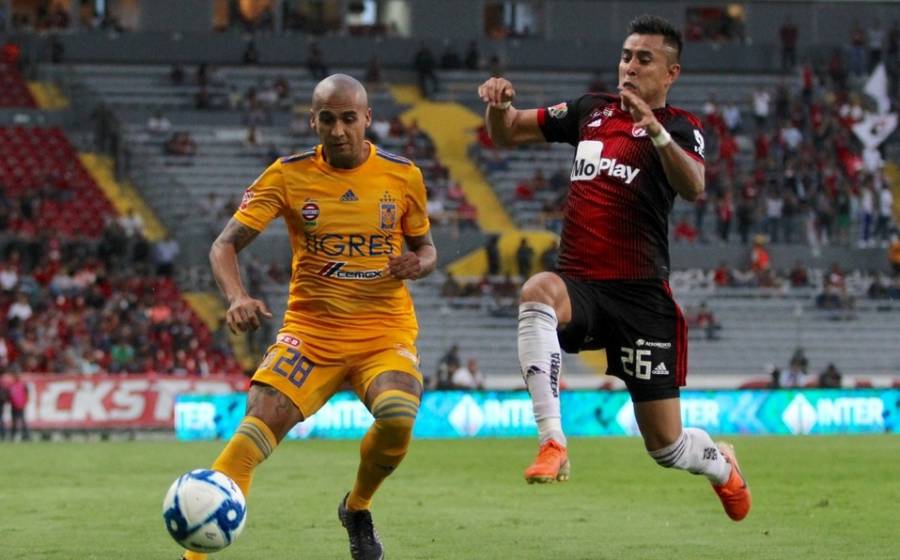 Tigres gana como visitante en México con goles de paraguayo y colombiano