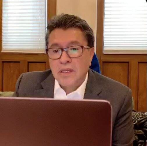 Morena en Senado va por regular las redes sociales