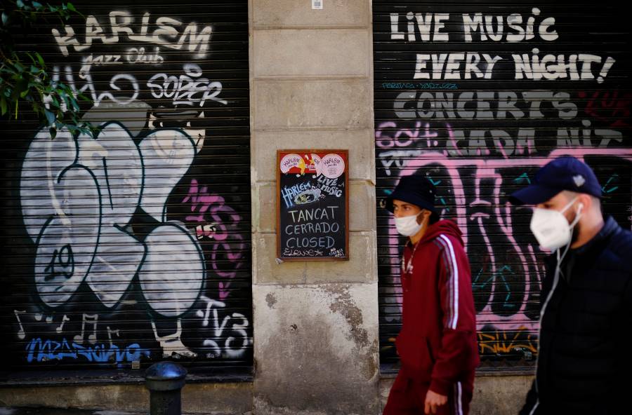 España renueva ministro  de Sanidad en plena crisis