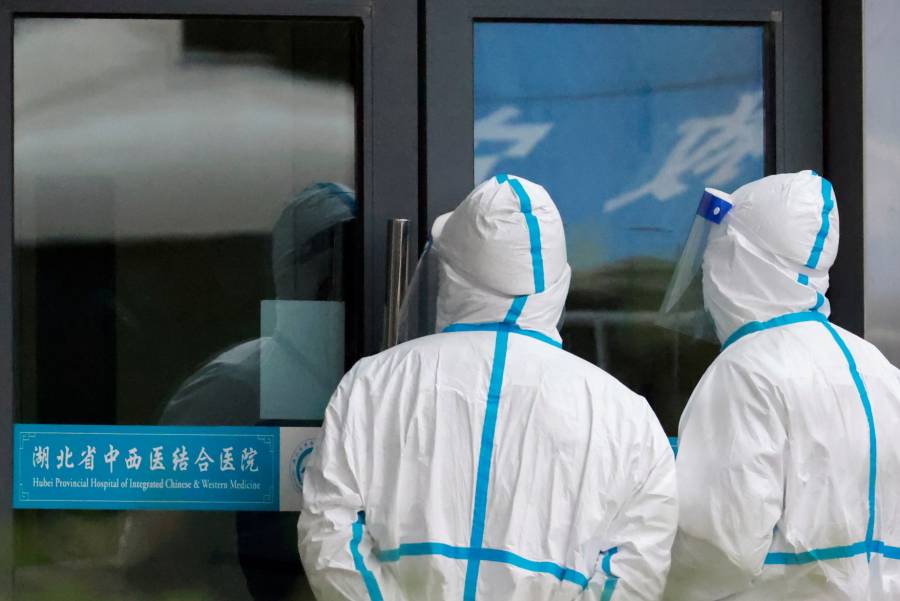 OMS visita hospital de Wuhan que trat&oacute; primeros casos de COVID-19