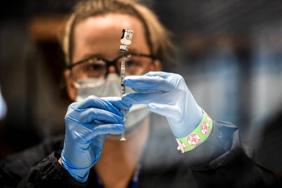 Medidas de la UE sobre exportación de vacunas, no ayuda al combate del COVID-19: OMS