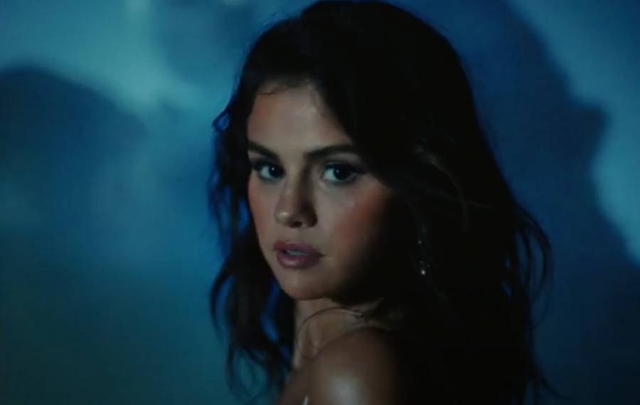 Selena Gomez lanza su nuevo tema en español “Baila conmigo”