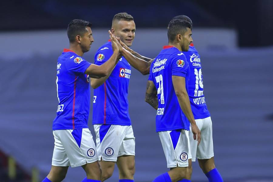 Cruz Azul se luce y golea a Querétaro en el Estadio Azteca