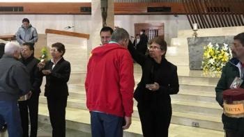 Modifica iglesia cat&oacute;lica ceremonia de mi&eacute;rcoles de ceniza