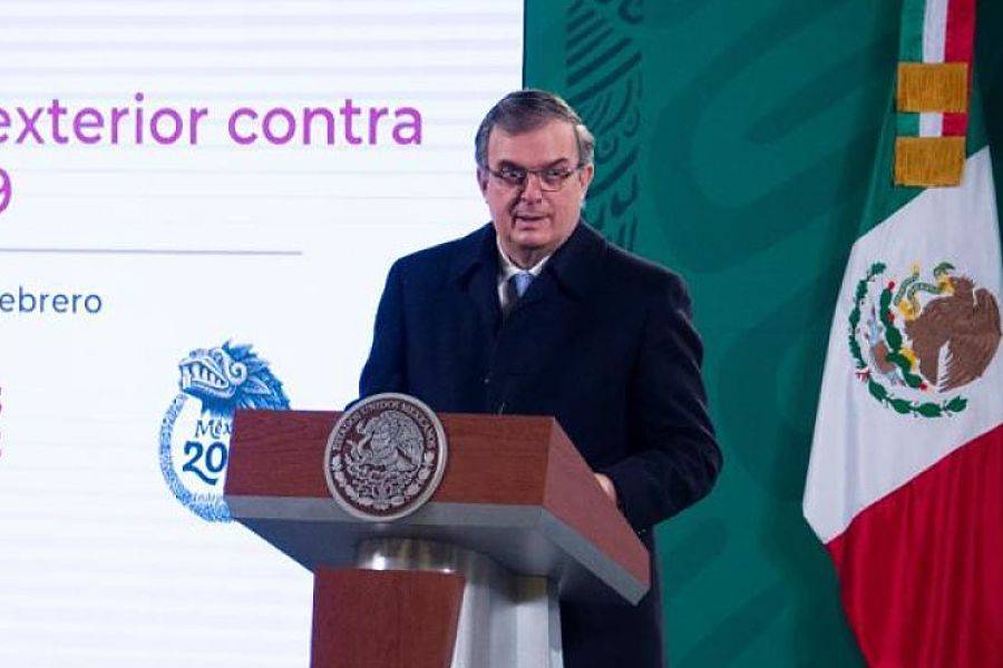Llega a México segundo lote de sustancia activa de vacuna AstraZeneca