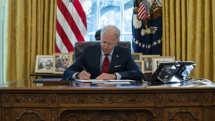 Biden ordena revisar las políticas de migración de Trump