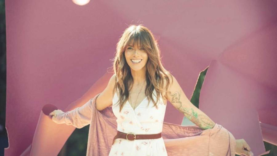 Kany Garc&iacute;a abre su casa en concierto virtual el 13 de febrero