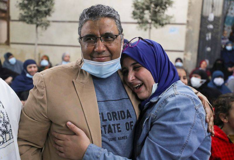 Egipto libera a periodista de Al Jazeera después de cuatro años en detención