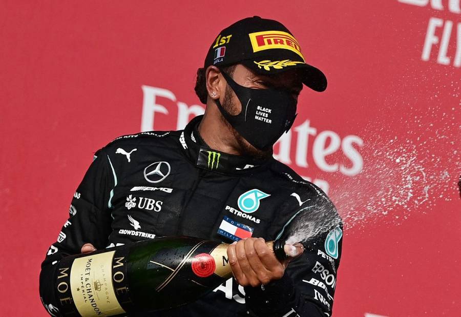 Lewis Hamilton firma contrato con Mercedes para la temporada 2021 de F1