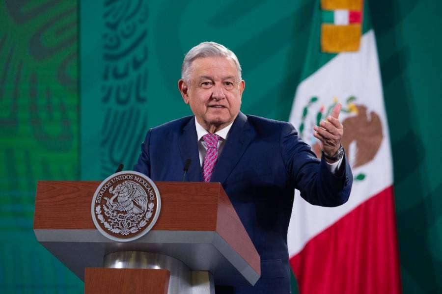 López Obrador asegura que pandemia sigue politizándose