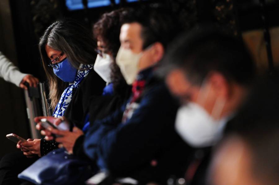 Sin censura, Morena promete regular las redes sociales