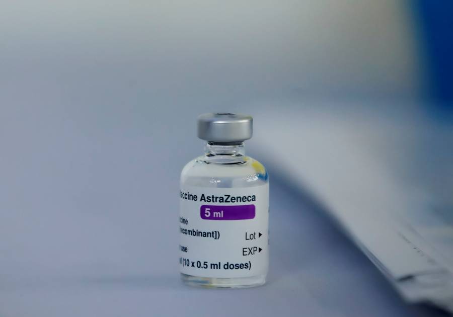 OMS recomienda uso de la vacuna de AstraZeneca contra COVID-19 en mayores de 65 años