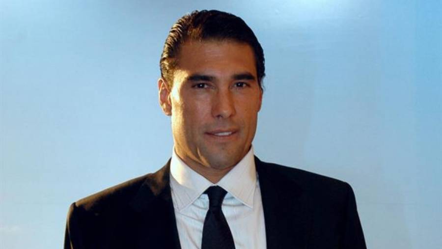 Uso semen de ballena para la piel, dice Eduardo Y&aacute;&ntilde;ez bromeando