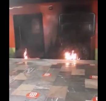 Se incendia neumático en convoy del Metro en la estación Indios Verdes