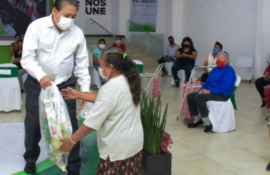 Autoridades de Soledad realizan entrega de apoyo alimentario