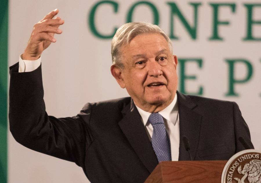 Se pueden manejar 3 aeropuertos, indica AMLO