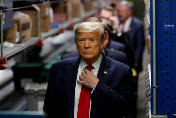 Facebook resolver&aacute; si Trump podr&aacute; regresar o no a la red social