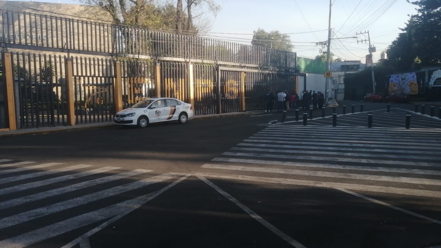 Encapuchados toman instalaciones de la Prepa 6 de la UNAM