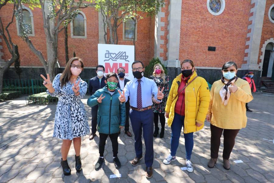 En Miguel Hidalgo, benefician a niños con donación de anteojos