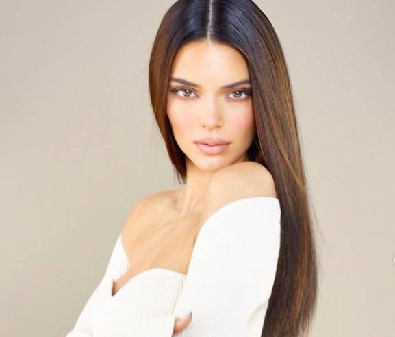Kendall Jenner confirma su noviazgo con el basquetbolista Devin Booker