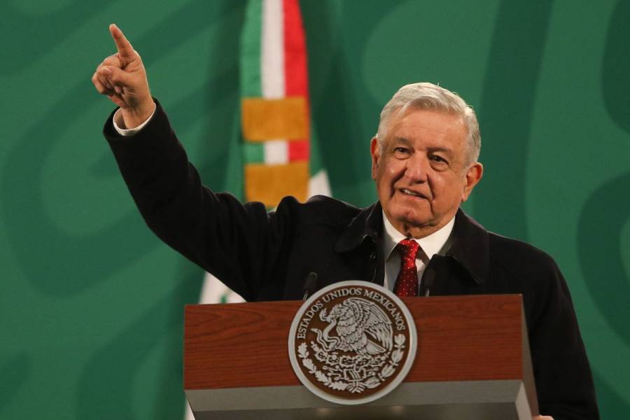 AMLO confirma apagón en norte del país; es por mal tiempo, dice