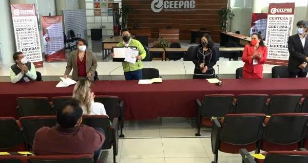 Ricardo Gallardo se registra como candidato al gobierno de SLP