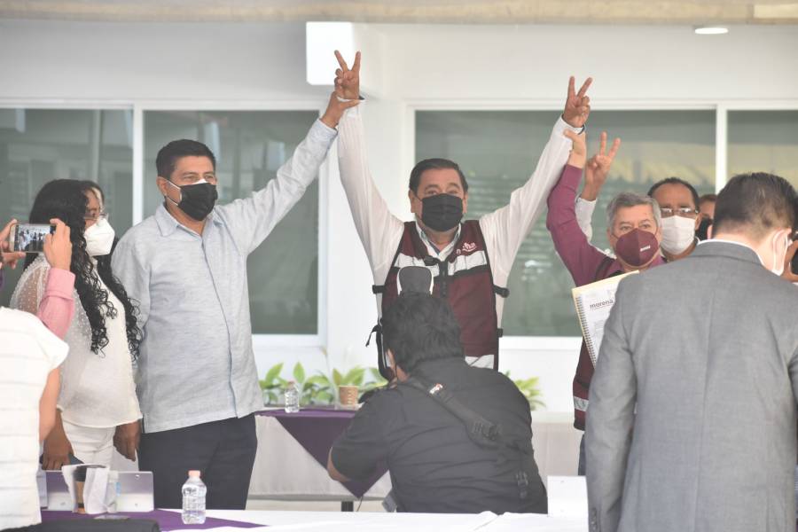 AMLO da “espaldarazo” a Félix Salgado Macedonio