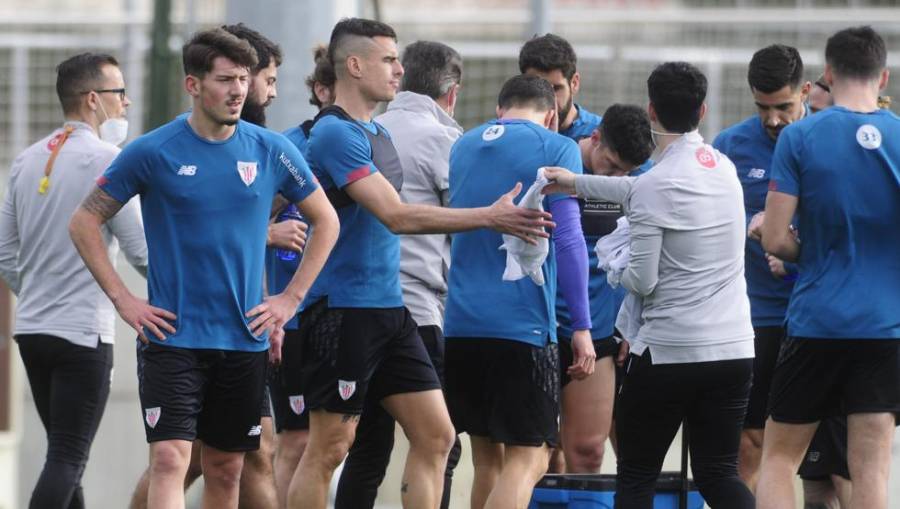 Los jugadores del Athletic de Bilbao aceptan una nueva rebaja salarial