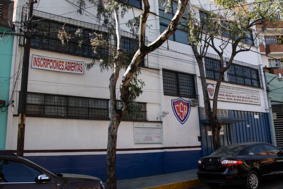 Claudia Sheinbaum a escuelas privadas, pide frenar su reapertura