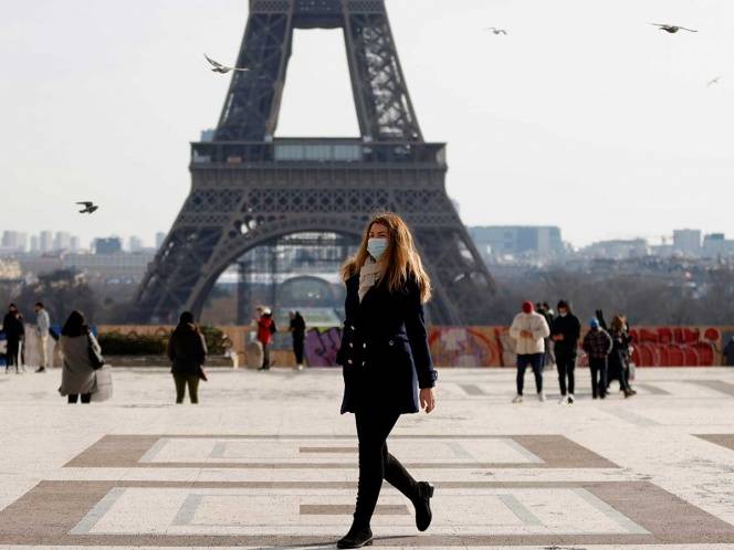 Observa Francia situación muy preocupante por Covid en 10 departamentos