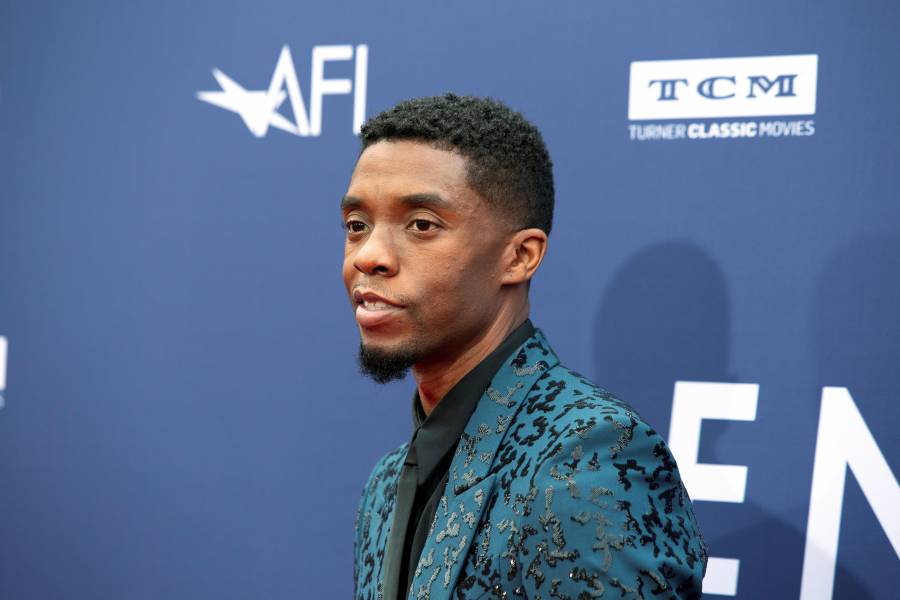 Esperan premio póstumo para Chadwick Boseman en Globos de Oro