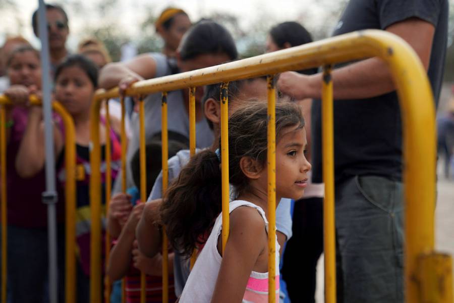 EEUU reactiva asilo para migrantes retenidos en campamento de Matamoros