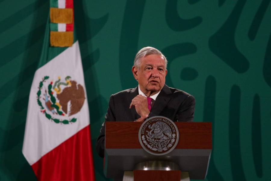 “Hasta yo debo andar a las vivas” dice AMLO por filtraciones de sus colaboradores