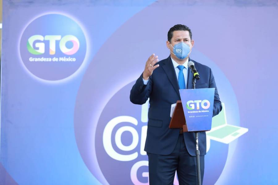 A través del Programa Inclusión Digital Mi CompuGTO, se reduce la brecha digital: Diego Sinhue