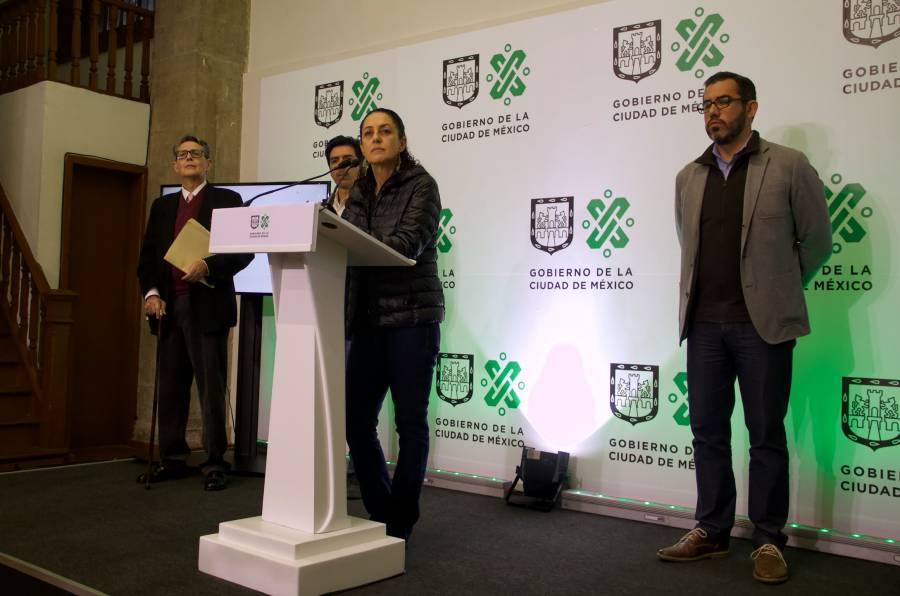 En Xochimilco, Sheinbaum supervisa vacunación