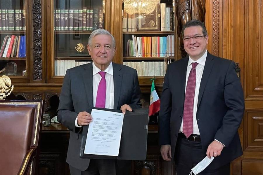 Gobernadores priistas aceptan pacto democrático de López Obrador