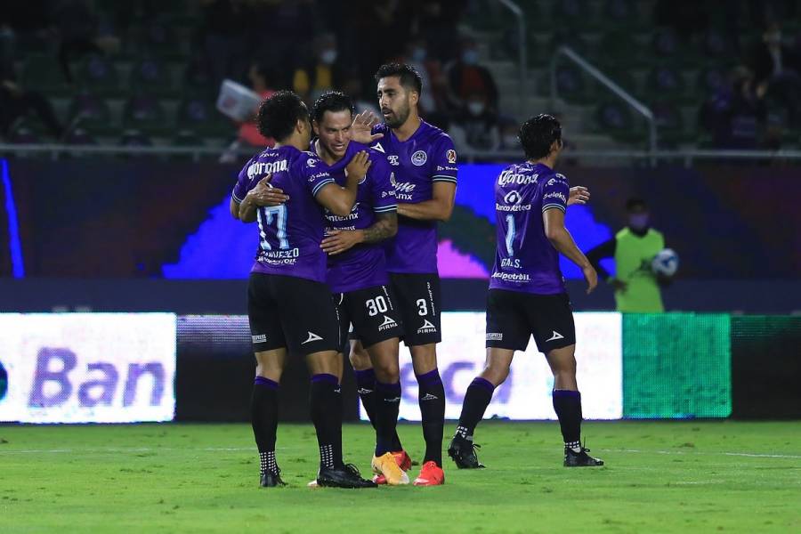 Mazatlan golea a Queretaro y rompe racha perdedora