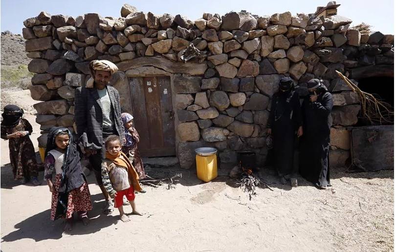 Hambre en Yemen, más letal que Covid