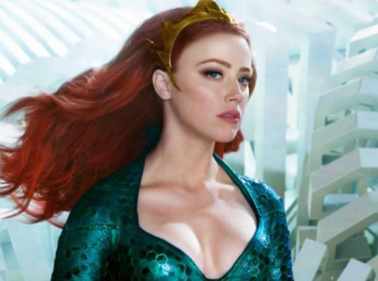 Amber Heard se mantiene en Aquaman 2