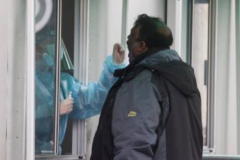 Autoridades del Reino Unido buscan a persona que import&oacute; variante brasile&ntilde;a del COVID-19