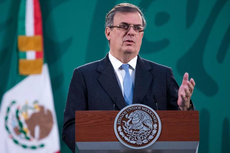 Ministros no recibieron ayuda de Consulado para ser vacunados, asegura Ebrard
