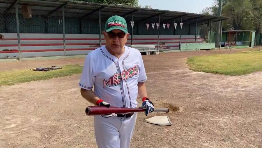 Se “escapa” AMLO a jugar béisbol